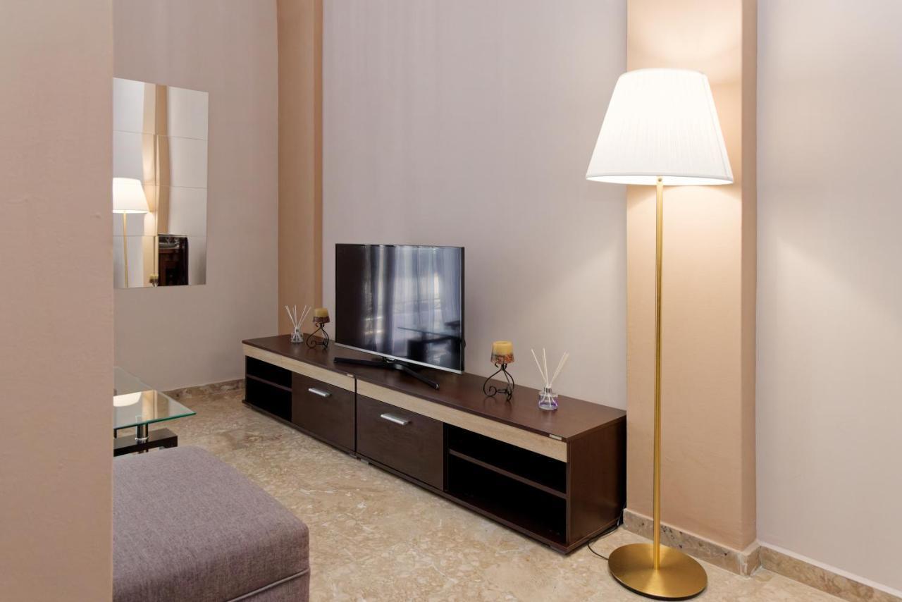 Serenity Apartment Kalamata Extérieur photo
